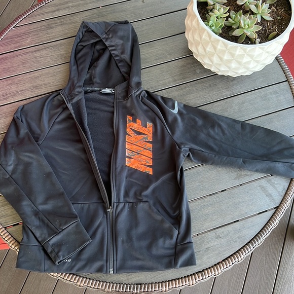 Kids large Nike zip up hoodies - Picture 2 of 3